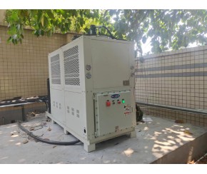 油墨苯乙烯冷卻防爆冷水機(jī)案例